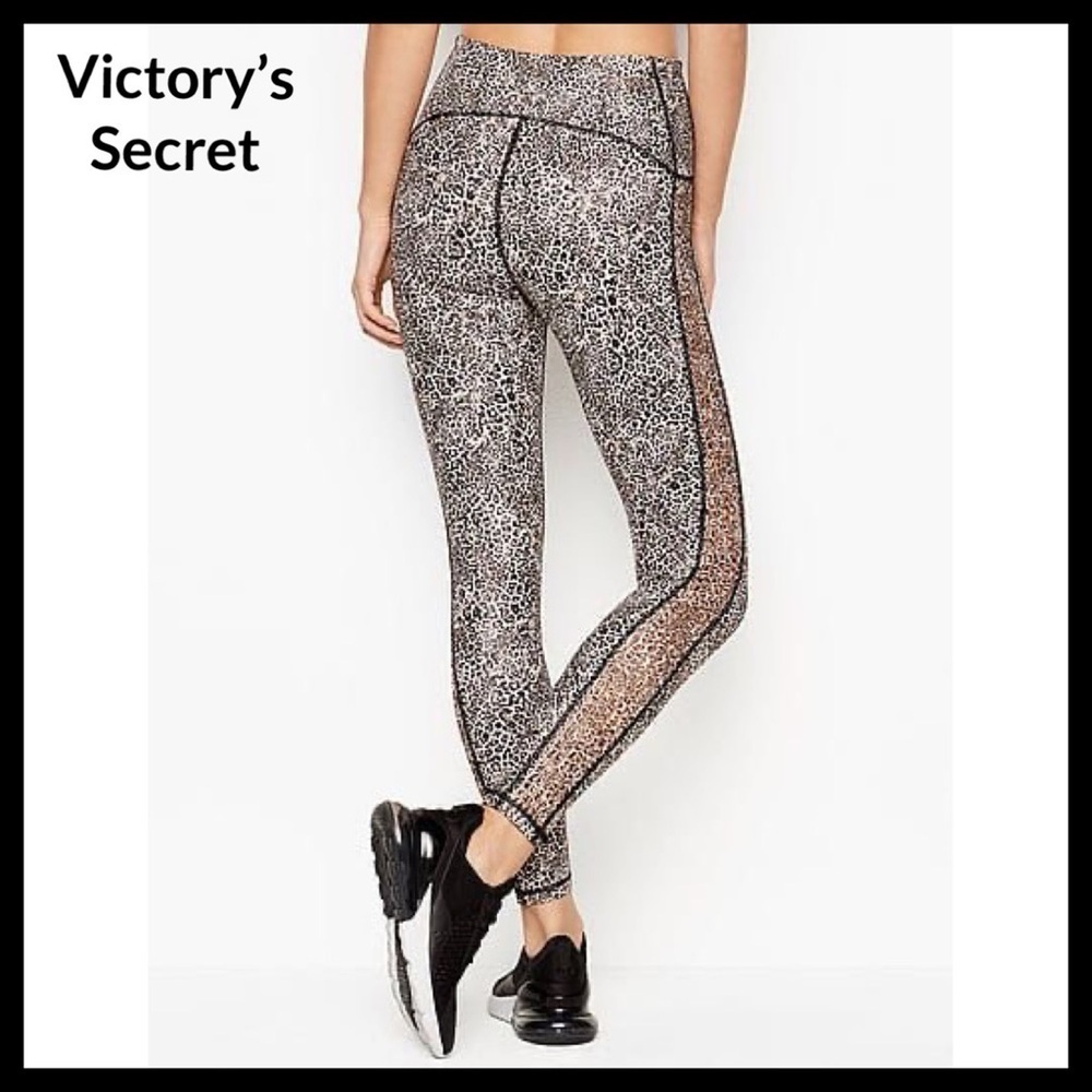 VICTORIA’S SECRET Knockout by Victoria Sport High-rise 7/8 Tight